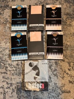 Lot of Revolution Tights + Balera